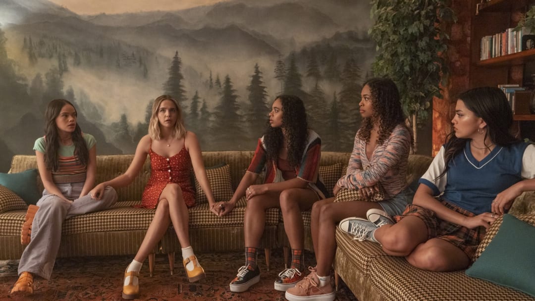 Pretty Little Liars: Summer School on Max