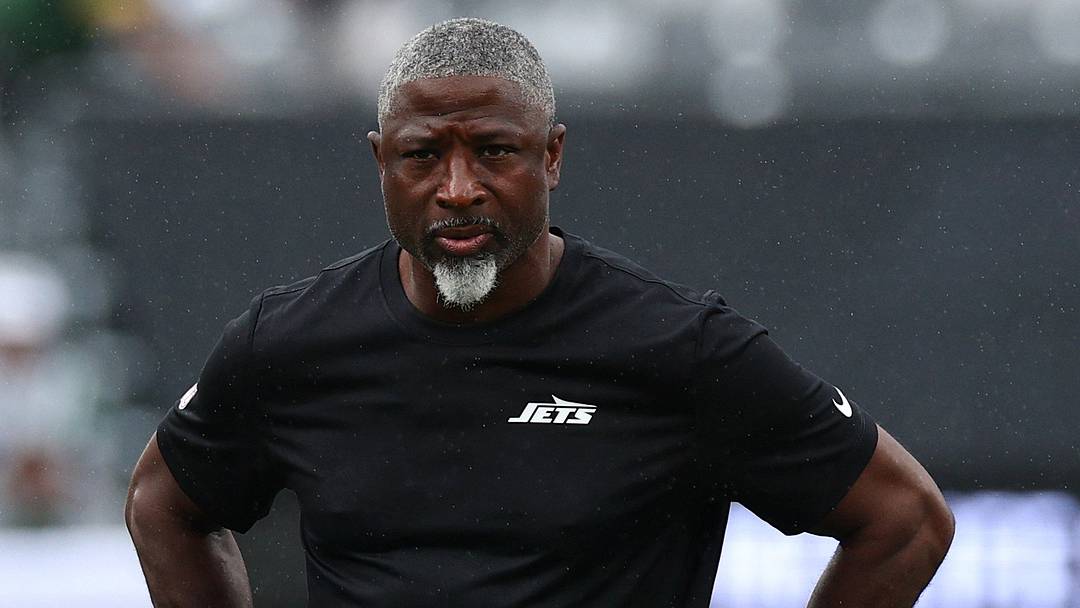 New York Jets head coach Aaron Glenn