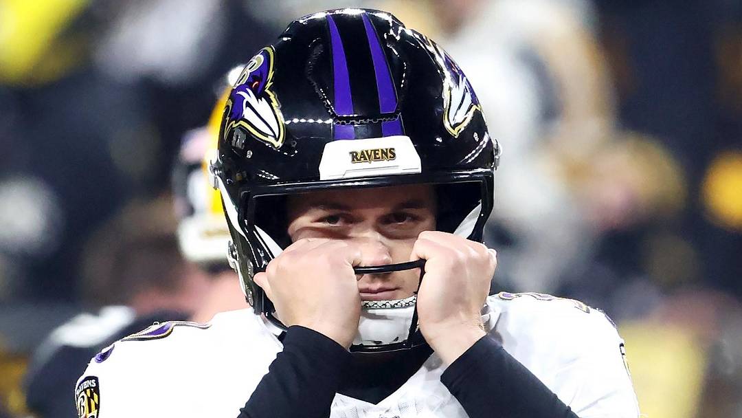 Baltimore Ravens place kicker Tyler Loop