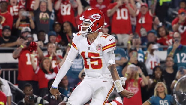 BREAKING: Costly Penalties Doomed Chiefs in Tough Loss to Jaguars - Breaking News