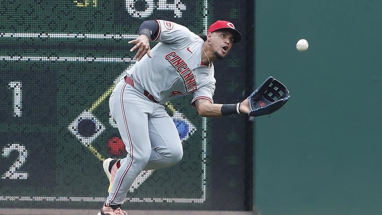 Cincinnati Reds right fielder Santiago Espinal