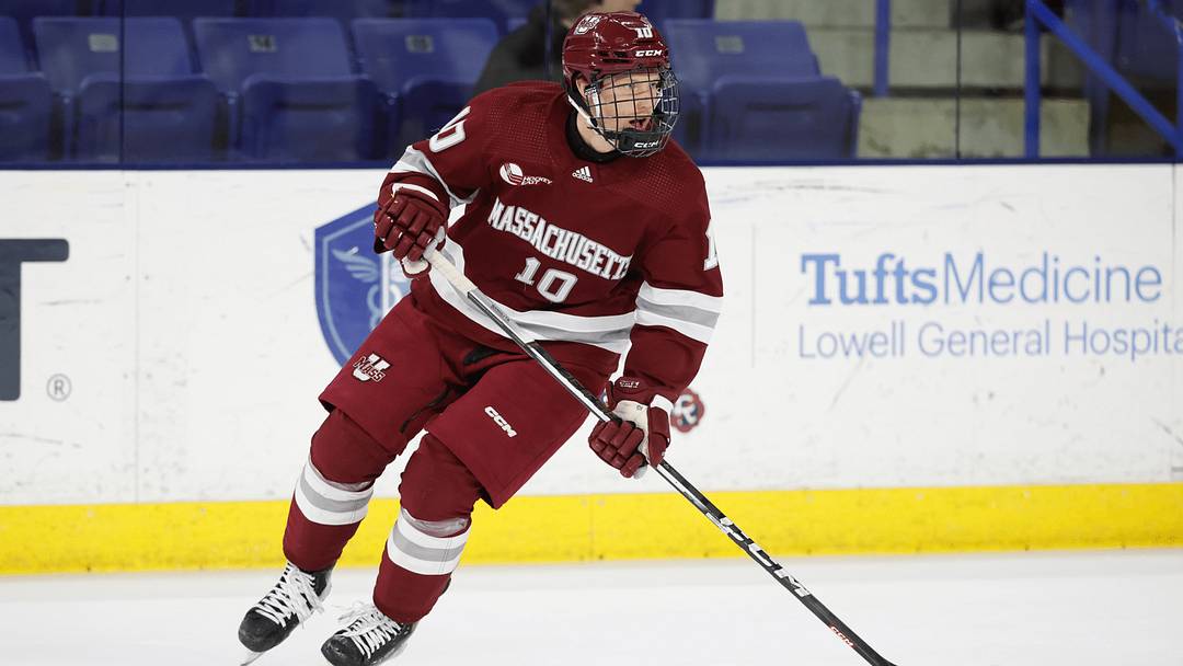 Dans Ločmelis skates for the University of Massachusetts, where he spent two seasons before turning pro and joining the Providence Bruins. Dans Ločmelis skates for the University of Massachusetts, where he spent two seasons before turning pro and joining the Providence Bruins.