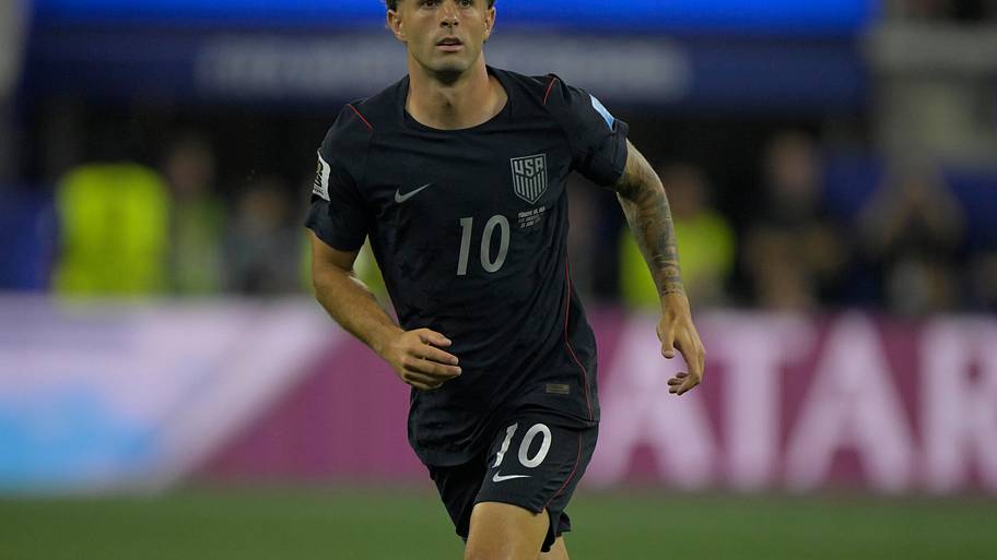 Christian Pulisic running.