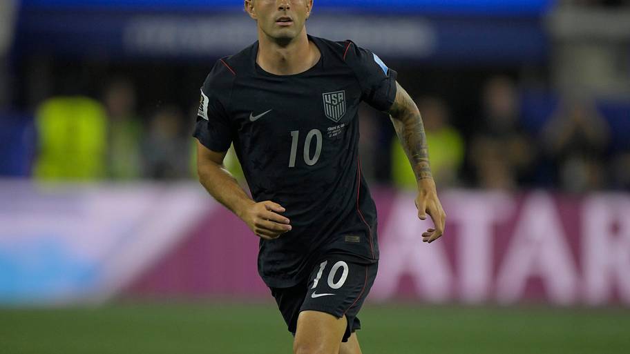 Christian Pulisic running.