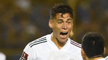 Héctor Moreno se encargó de abrir el marcador en la victoria 0-2 de México sobre El Salvador.