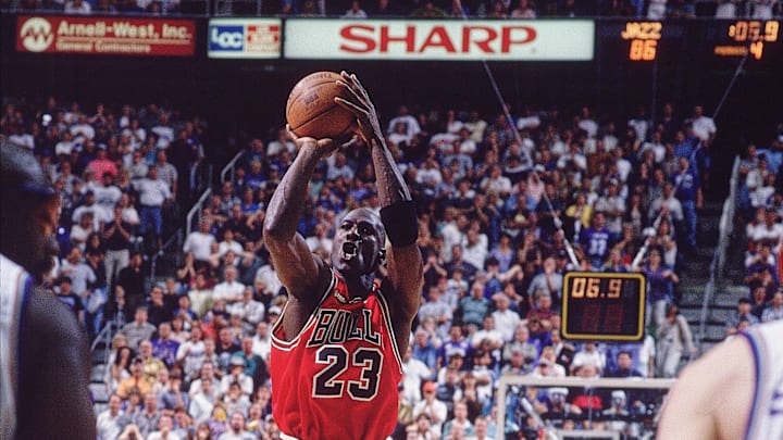 Michael Jordan volvió para levantar otros tres títulos de campeón.