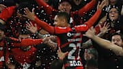 Atacante Vitor Roque tem apenas 17 anos e faz história pelo Athletico-PR