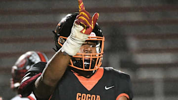 An analyst says Syracuse football is "fighting very hard" for 5-star Javion Hilson, the nation's No. 1 edge who visited SU.