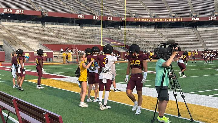 Gophers' coordinators on Koi Perich's two-way role: 'We have a plan'