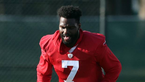 Tampa Bay Buccaneers linebacker Shaquil Barrett (7)