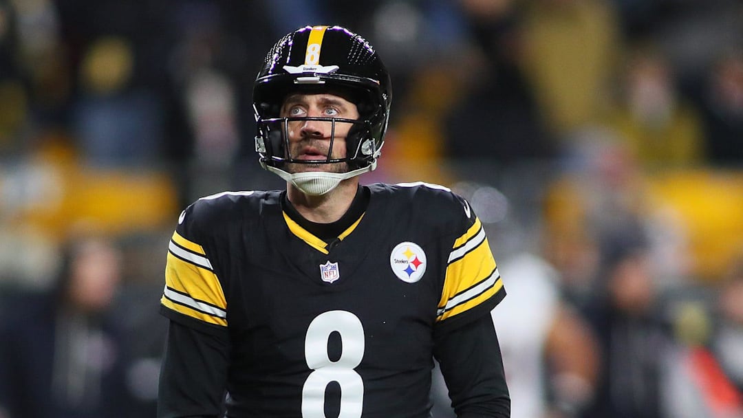 Pittsburgh Steelers quarterback Aaron Rodgers (8) looks on after being sacked during the first half of the NFL Wild Card game against the Houston Texans at Acrisure Stadium in Pittsburgh, PA on January 12, 2026.