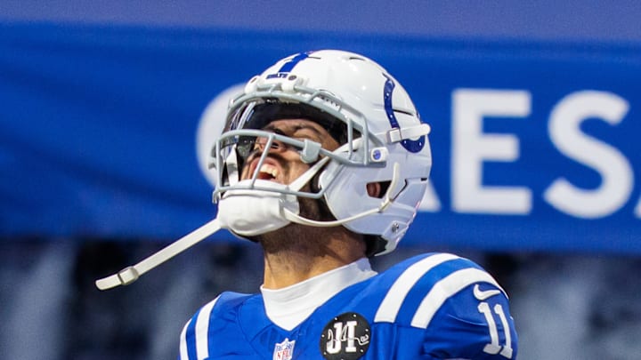 Michael Pittman of the Indianapolis Colts pregame