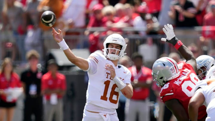 Texas Longhorns quarterback Arch Manning