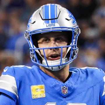 Detroit Lions quarterback Jared Goff (16).