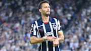 El capitán de Rayados, el español Sergio Canales, le dio la ventaja a Pumas al convertir de gran forma una pena máxima
