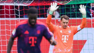 Manuel Neuer entschuldigt sich bei seinen Teamkollegen Manuel Neuer entschuldigt sich bei seinen Teamkollegen