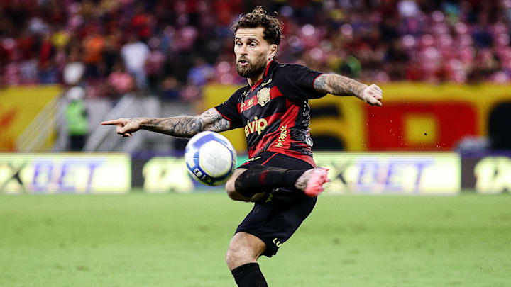 Lucas Lima, meio-campista do Sport em 2024