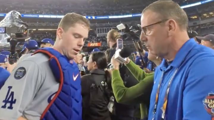 Dodgers catcher Will Smith made sure the game-winning ball got back to his pitcher. 