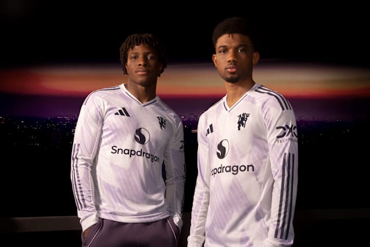 Patrick Dorgu and Amad Diallo in United's new away kit.