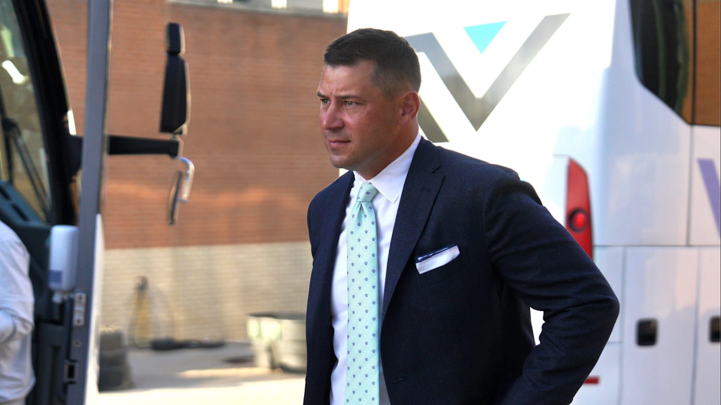 Sumrall Denies LSU Move, Emphasizes Tulane Focus