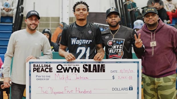 Jackson earns scholarship