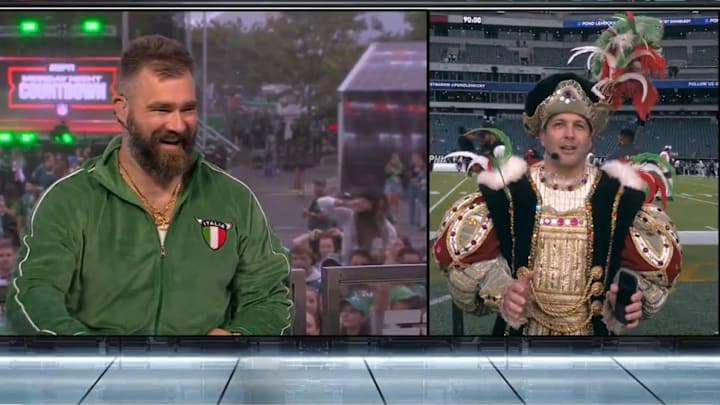 Schefter wore an outfit reminiscent of Kelce's from the Super Bowl LII victory parade. 