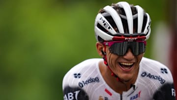 Isaac del Toro recuperó posiciones tras caída el primer día en la Vuelta a Burgos.