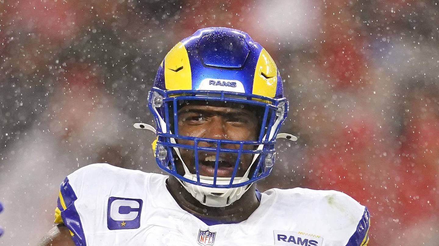 Kobie Turner von den Rams erzählt, wie er Puka Nacua während der ...