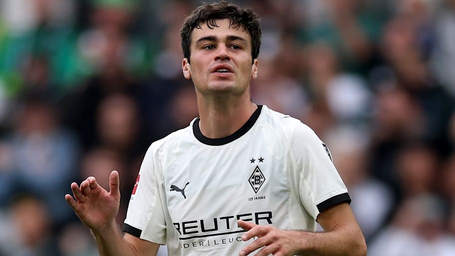 Gio Reyna in action at Borussia-Park.