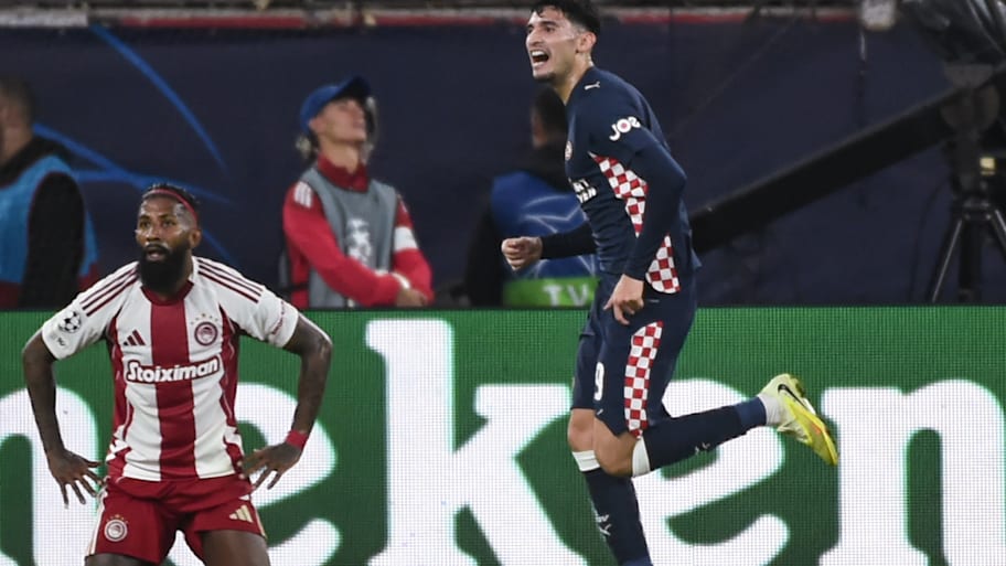 Ricardo Pepi celebrating.