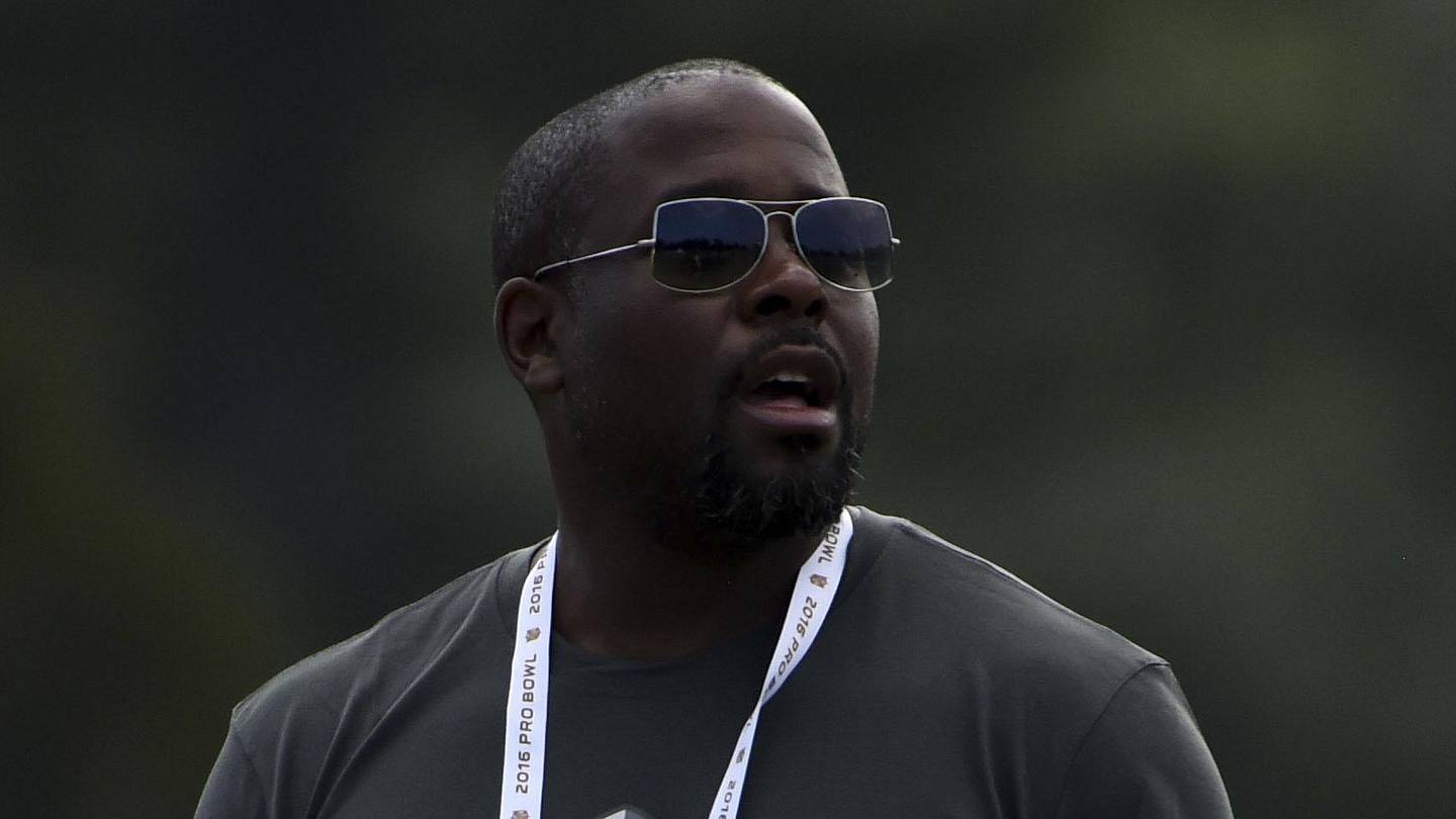 Commanders linked with aging pass-rusher to bolster 2024 chances - Vimarsana News