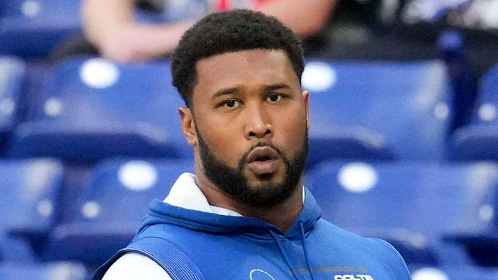 Indianapolis Colts defensive tackle Deforest Buckner warms up