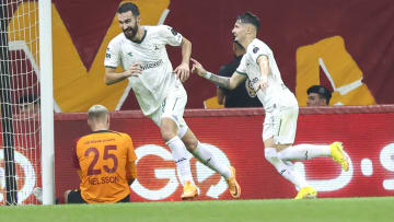 Bitexen Giresunspor oyuncularının gol sevinci
