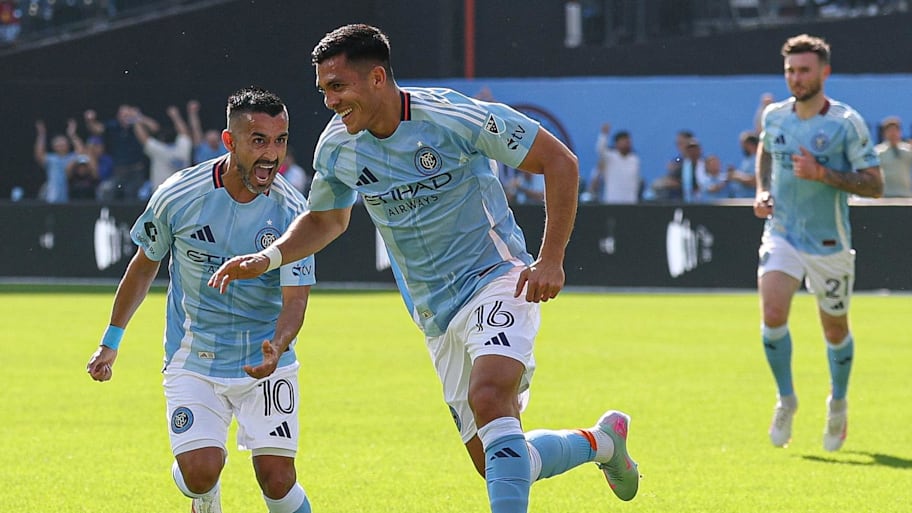 Alonso Martinez (middle) powered New York City FC to a commanding victory over the New York Red Bulls on Saturday afternoon.  | Vincent Carchietta-Imagn Images
