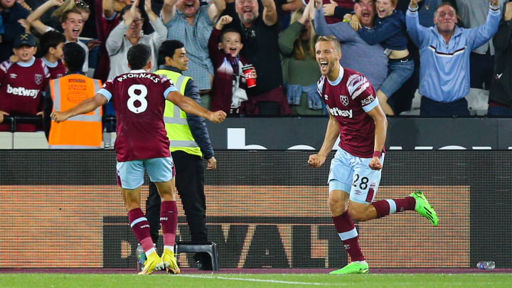 Tomas Soucek celebrates West Ham's equaliser against Tottenham