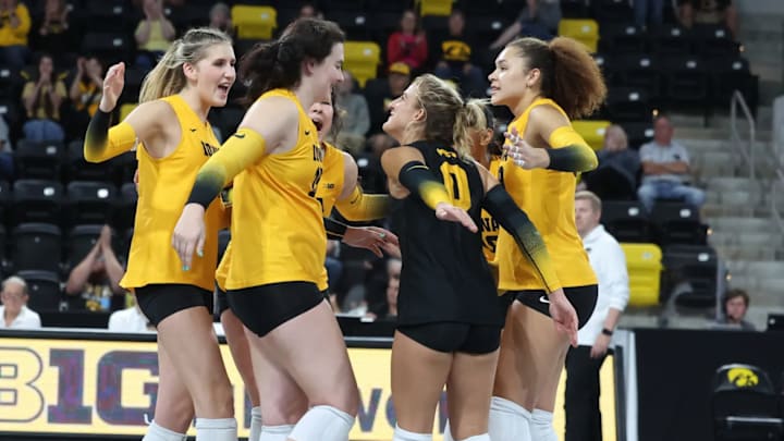 Iowa Volleyball (hawkeyesports.com) 