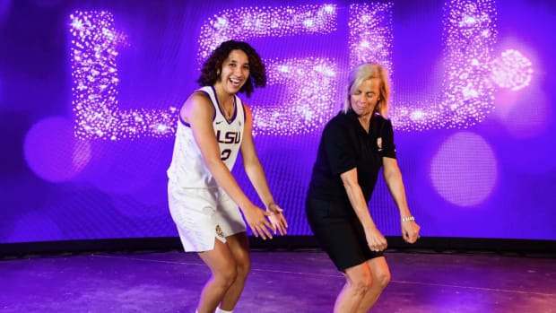LSU target Aaliyah Chavez and Kim Mulkey on her unofficial visit to LSU on June 5, 2024. 