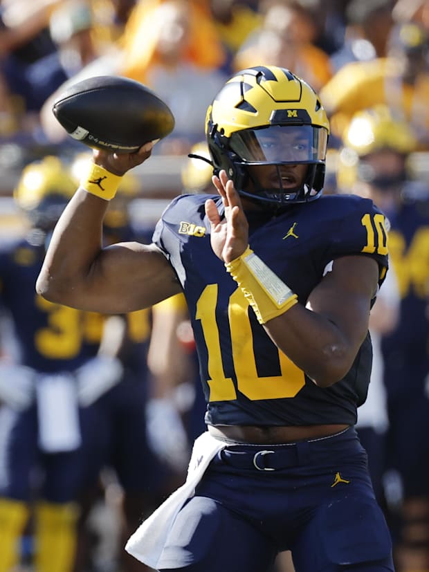 Michigan Wolverines football quarterback Alex Orji