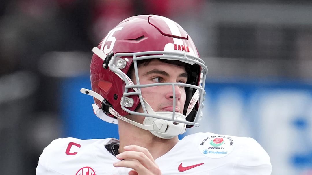 Alabama Crimson Tide quarterback Ty Simpson