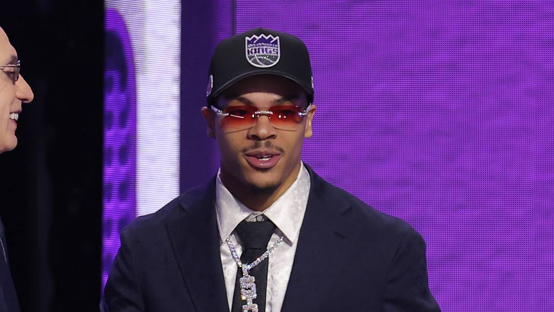 Jun 23, 2026; New York, NY, USA; NBA commissioner Adam Silver greets the seventh pick in the 2026 NBA draft, Arkansas guard Darius Acuff Jr. after he was selected by the Sacramento Kings at Barclays Center. Mandatory Credit: Brad Penner-Imagn Images