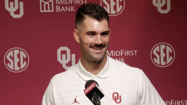 Oklahoma defensive coordinator Zac Alley