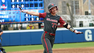 Oklahoma infielder Sydney Barker