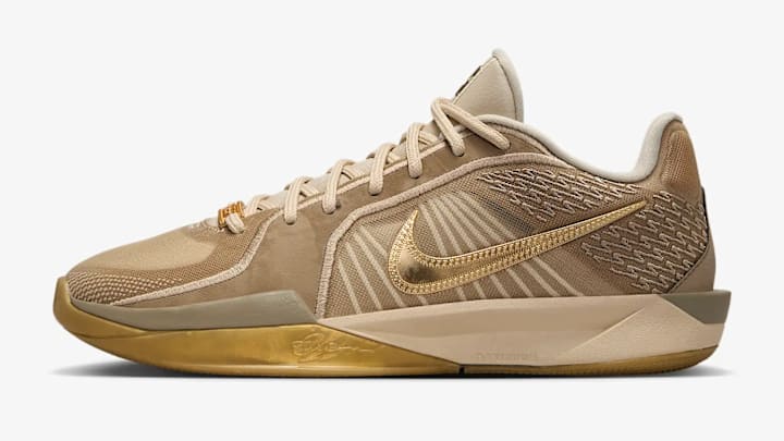 Sabrina Ionescu's Nike basketball shoes are 