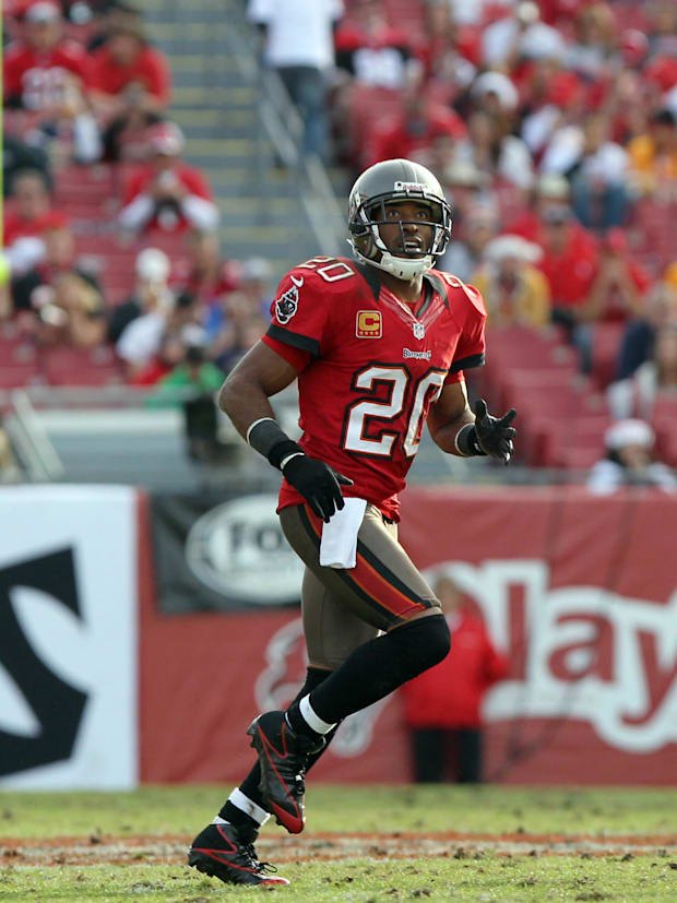 Tampa Bay Buccaneers free safety Ronde Barber (20) 