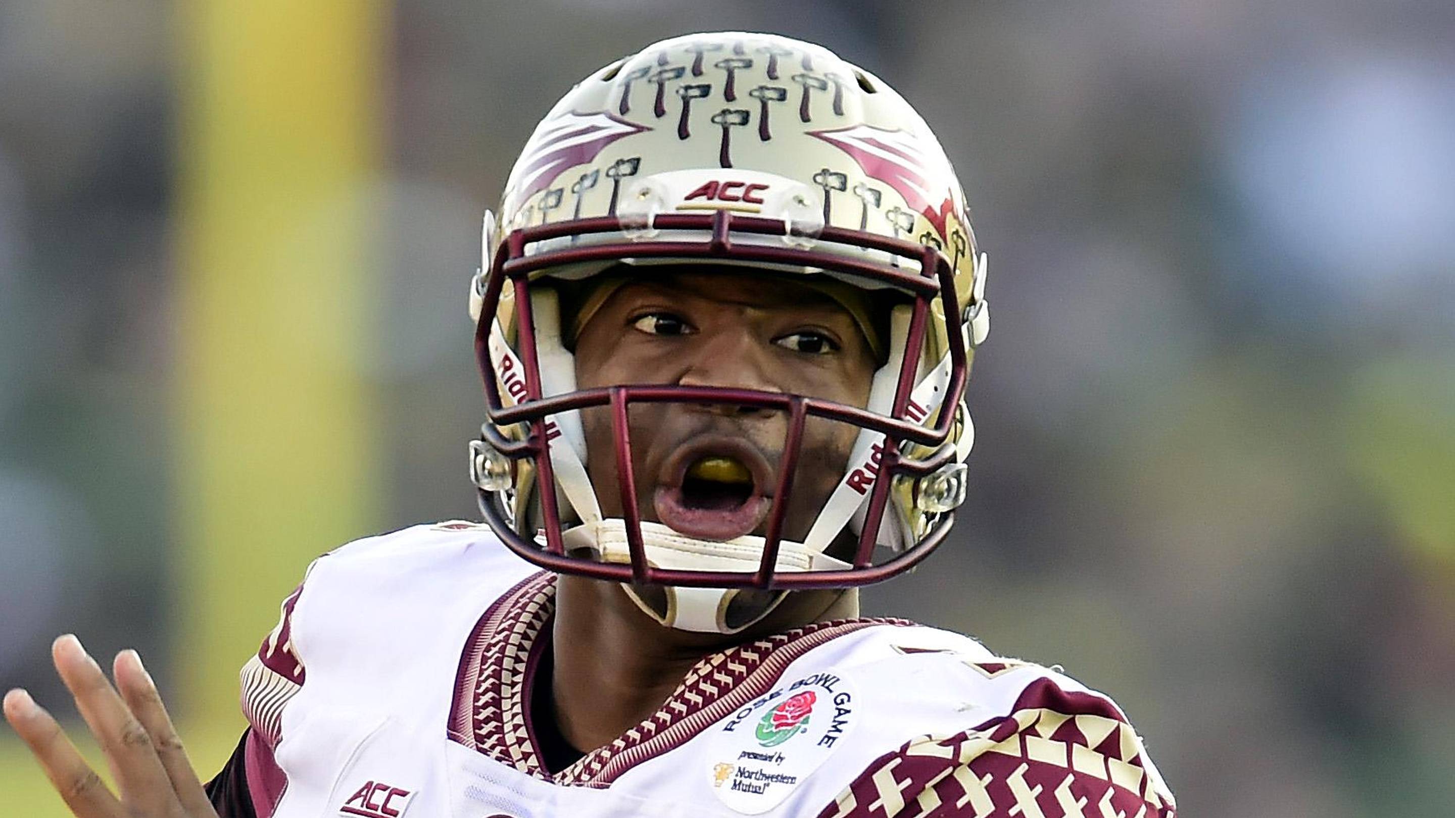 January 1, 2015; Pasadena, CA, USA; Florida State Seminoles quarterback Jameis Winston (5) runs the ball against the Oregon Ducks in the 2015 Rose Bowl college football game at Rose Bowl. Mandatory Credit: Gary A. Vasquez-Imagn Images