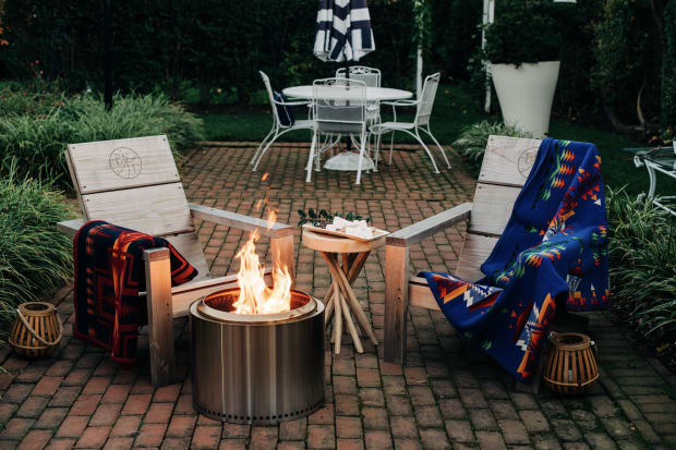 Outdoor fire pit 