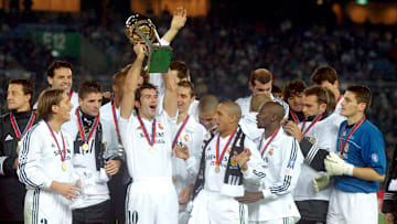 El Real Madrid cuando ganó la edición 2002 de la Copa Intercontinental de la FIFA