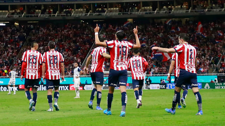 Chivas cayó en casa en el Clásico Tapatío Chivas cayó en casa en el Clásico Tapatío