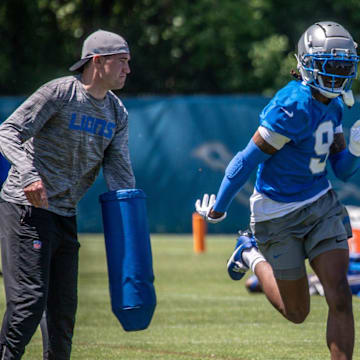 Detroit Lions wide receiver Jameson Williams (9) 