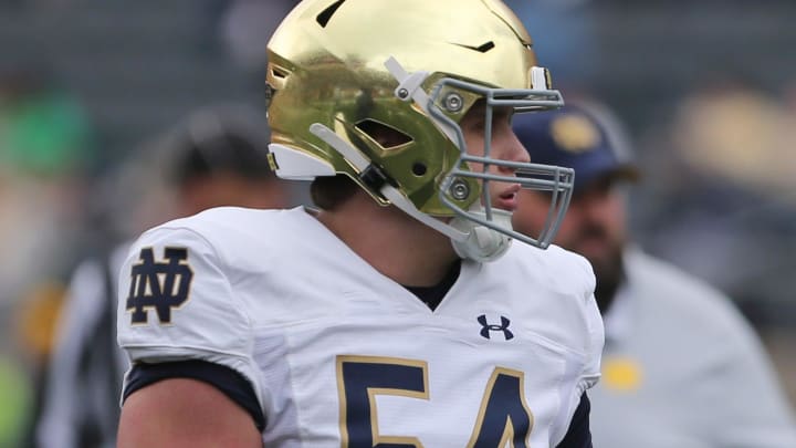 Notre Dame football offensive lineman Anthonie Knapp (54) at practice